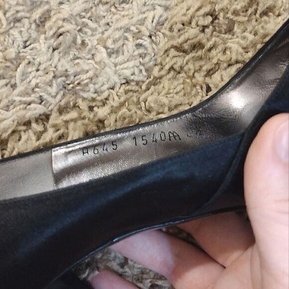 Bruno Magli Women's Size 8.5 Real Leather Solid Black Classic High Heels - Picture 12 of 16